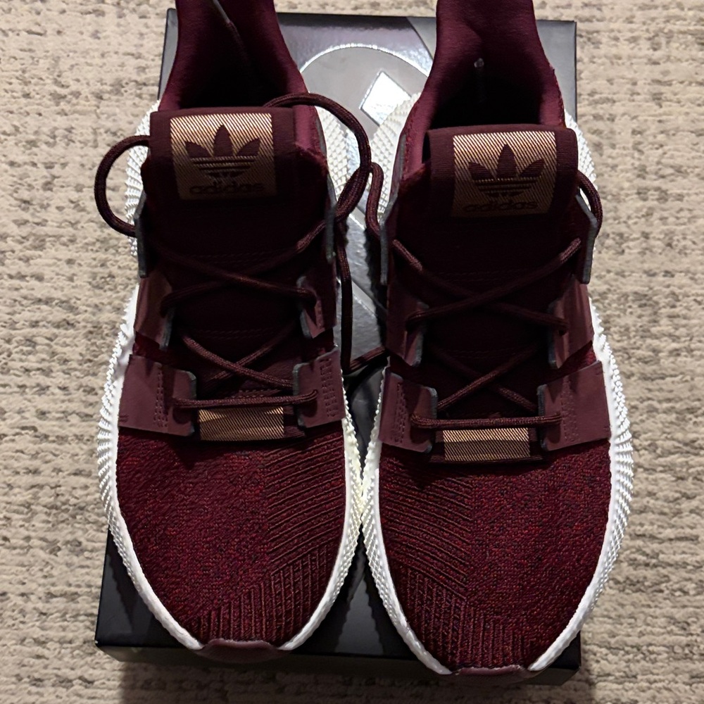 Adidas "like new" Prophere style shoe